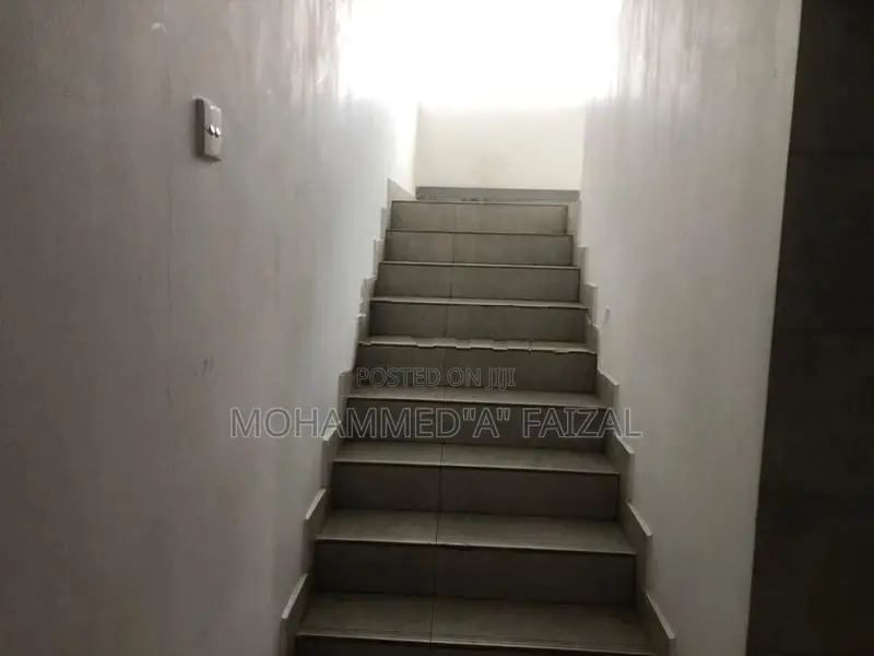 Commercial Building For Rent in Galle Road Bambalapity Colombo.04