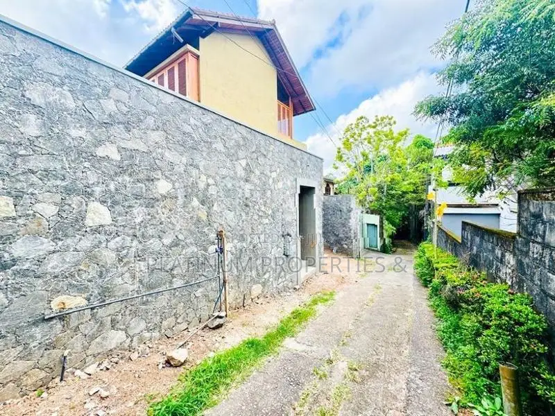 17P B/New Architect Designed Super Luxury House For Sale In Nugegoda
