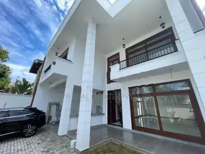 Luxury Brand New House For Sale In Battharamulla
