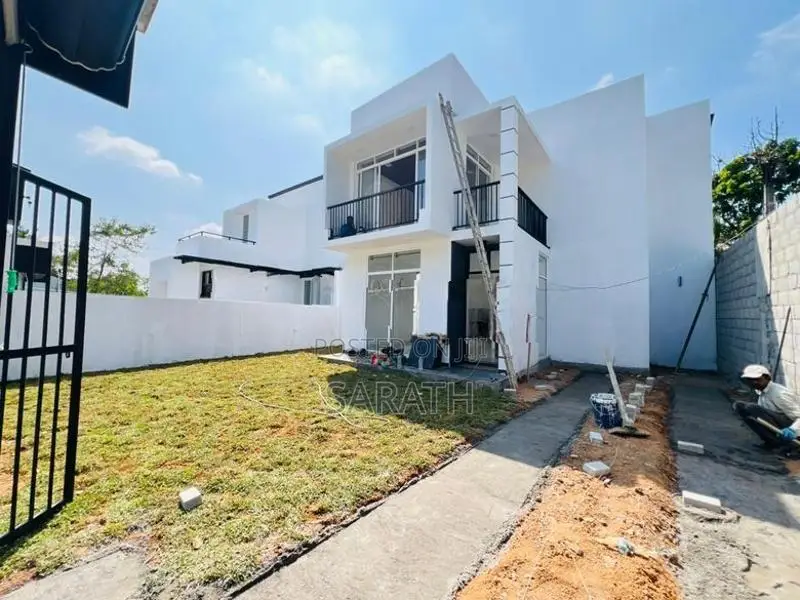 Well Build House Sale With Furniture