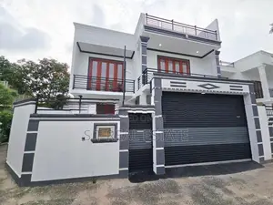 Modern Designed Luxury Three Story House For Sale In Piliyandala Town