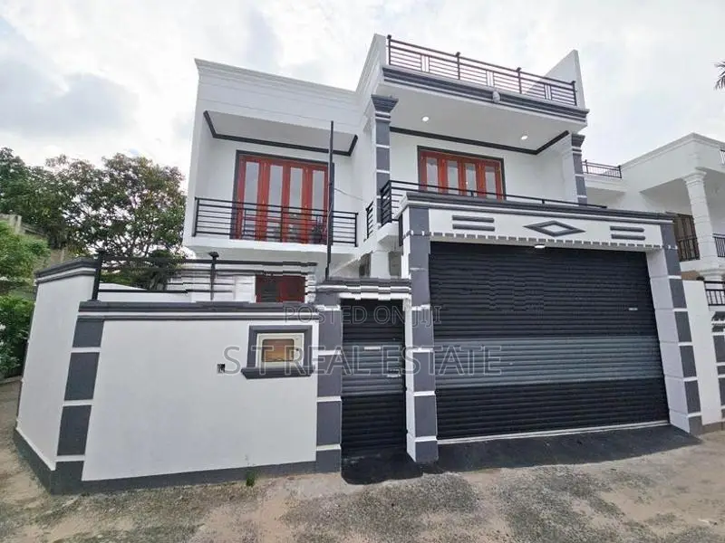 Modern Designed Luxury Three Story House For Sale In Piliyandala Town