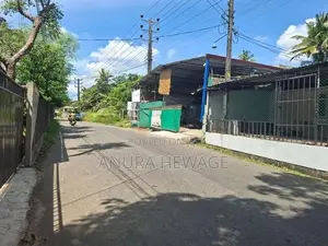 නවගමුව, අතුරුගිරිය පාරේ පිහිටි ඉඩමක් විකිණීමට ඇත. (ID : NWGA002S)
