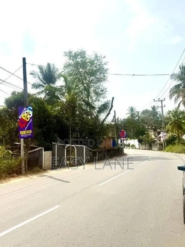 Commercial Land for Sale in Weliweriya