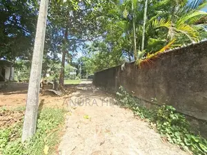 Land for Sale Athurugiriya road, Nawagamuwa. (ID : NWGA002 )
