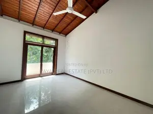 Luxury Brand New House For Sale In Battharamulla
