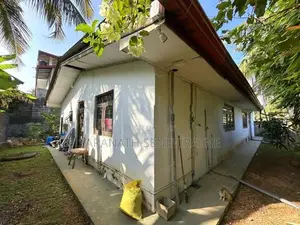 House From Bokundara Only 1 km to Town 120 Bus - Piliyandala