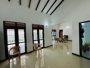 Almost Brand New Luxury House for Sale in Piliyandala