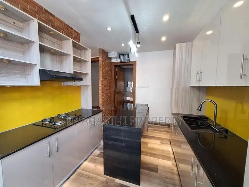 Katubadda Junction Luxury House for Sale