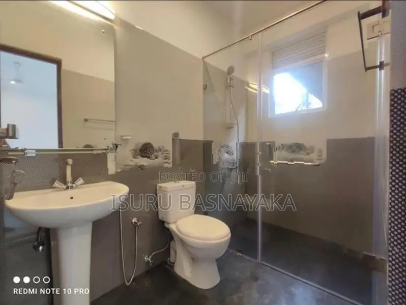 09 Bed Rooms 04 Story Aparment for Rent Pipe Road Koswatta