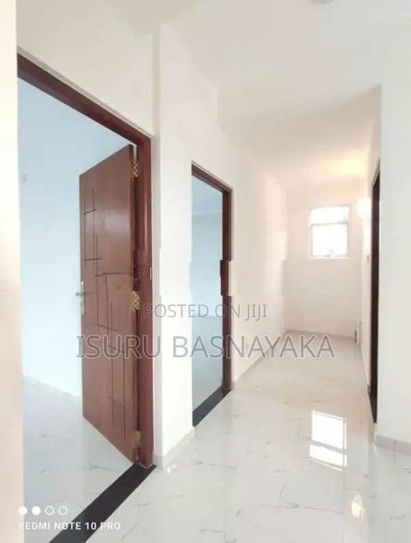 09 Bed Rooms 04 Story Aparment for Rent Pipe Road Koswatta