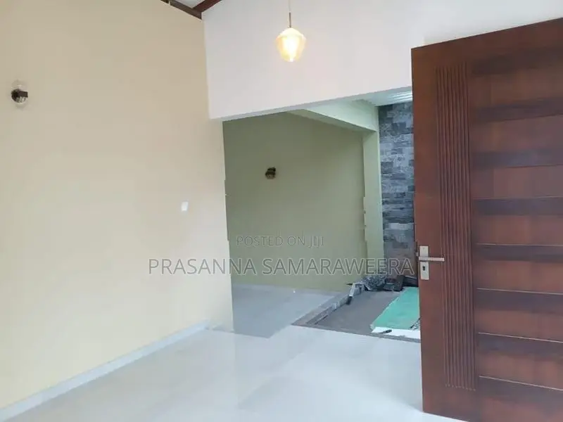 අති සුඛෝපභෝගී අලංකාර නිවස විකිණීමට piliyandala