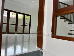 අති සුඛෝපභෝගී නවීනතම සුවිසල් දෙමහල් නිවස විකිණීමට Piliyandala