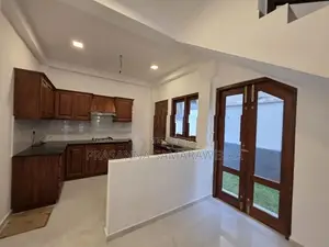 අති සුඛෝපභෝගී අලංකාර නිවස විකිණීමට piliyandala