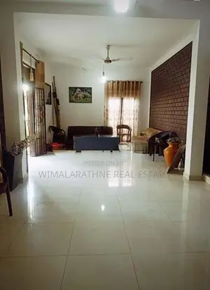 Luxury Three Storey House for Sale in Piliyandala Town