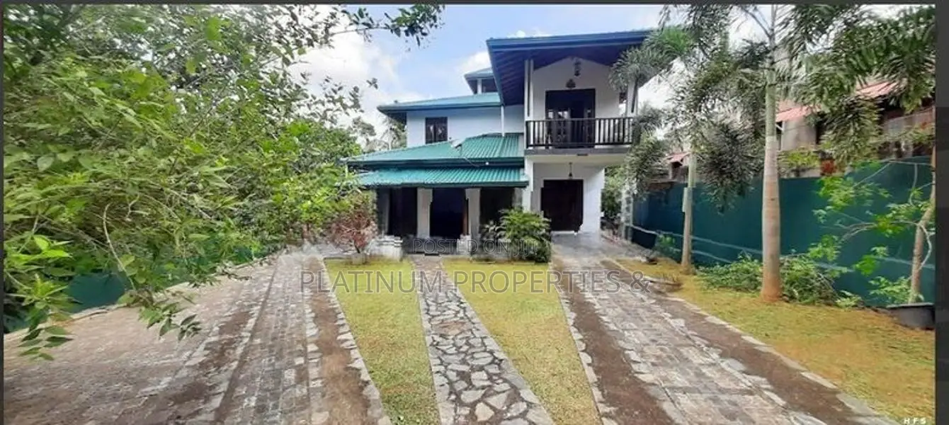 22 Perch Luxury House for Sale in Malabe Kahanthota Road