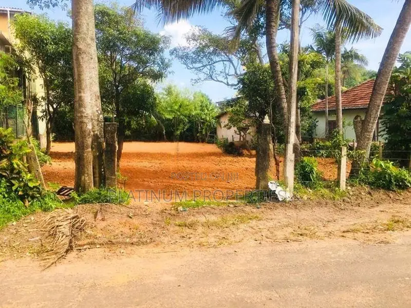 22.5 Perch Superb Prime Location Land For Sale In Moratuwa Lakshapathi