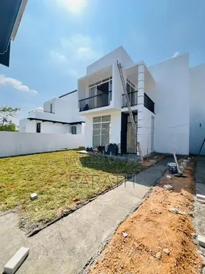 මාලබේ නගරයෙන් අලුතින් නිම කරන ලද දෙමහල් නිවස විකිණීමට