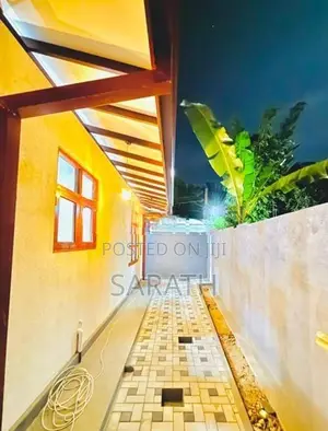 අතුරුගිරියෙන් සුඛෝපභෝගී නවීන නිවසක් විකිණීමට