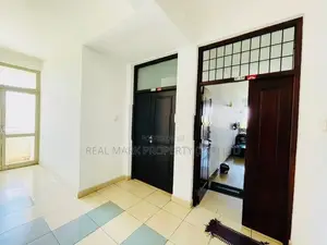 Stylish Three-Bedroom Apartment in Prime Galle Road Location