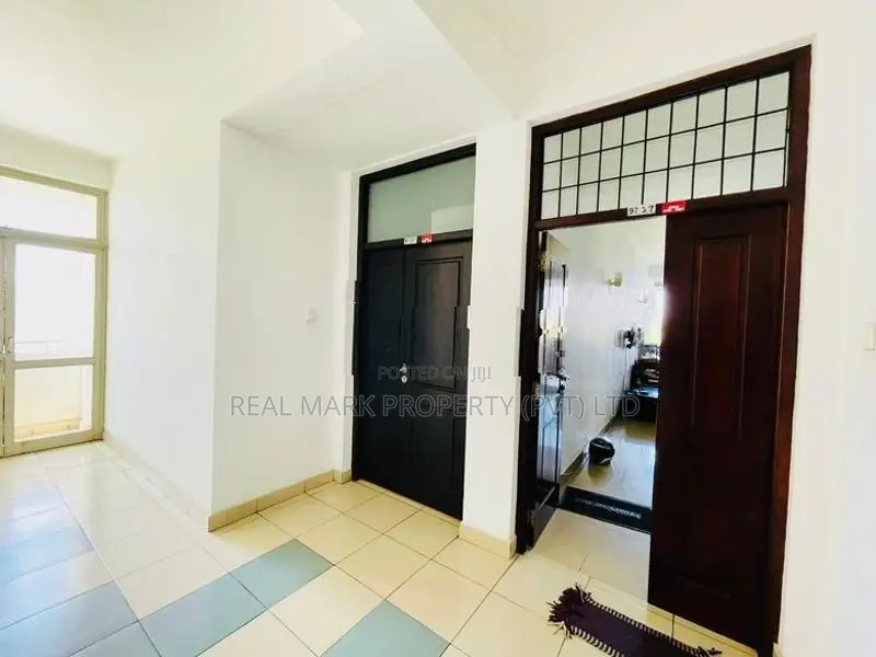 Stylish Three-Bedroom Apartment in Prime Galle Road Location