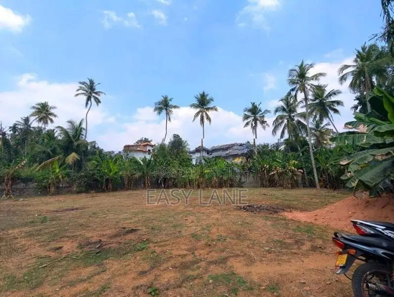 Land for Sale in Mirigama