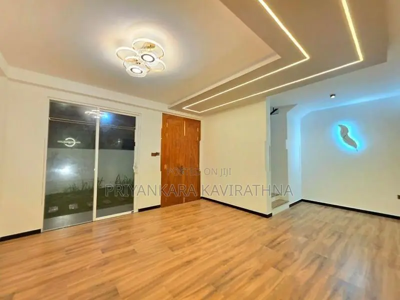 පිලියන්දලින් වස්තු විද්‍යානුකූලව ඉදිකළ සුකෝපබෝගී අලුත්ම නිවස විකිනීමට
