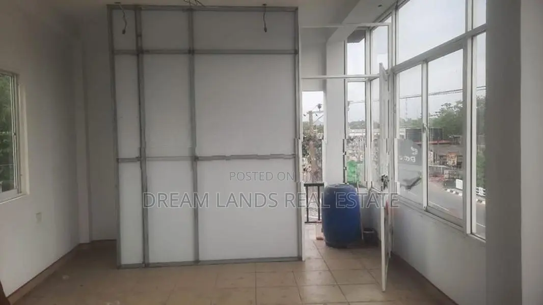 ☆ Kahatuduwa 3 Story Commercial Building for Rent ( R - 658 )