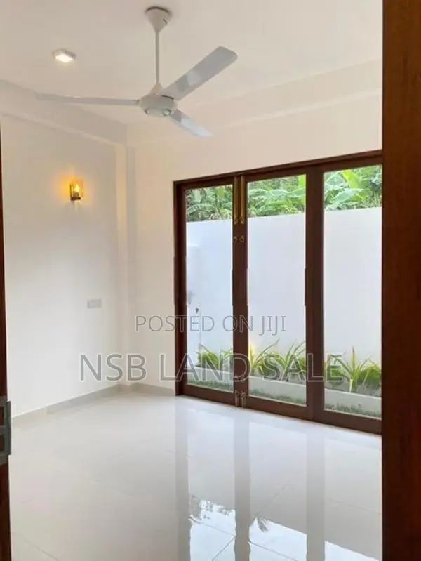Brand New Super Luxury House for Sale in Athurugiriya