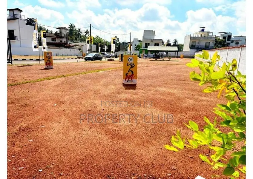 Land for Sale in Hokandara