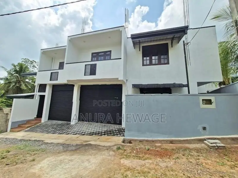 හෝමාගම, පිටිපන ප්‍රදේශයේ අලුතින් ඉදිකල නිවසක් විකිණීමට. (ID:HMGA007S)
