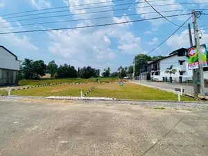 🏙️ සතර දිසා යාකරන අතුරුගිරියෙන් 8.p ව්‍යාපාරික නේවාසික බිම් කොටස් D29