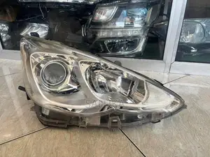 Toyota Aqua X Urban Head Light