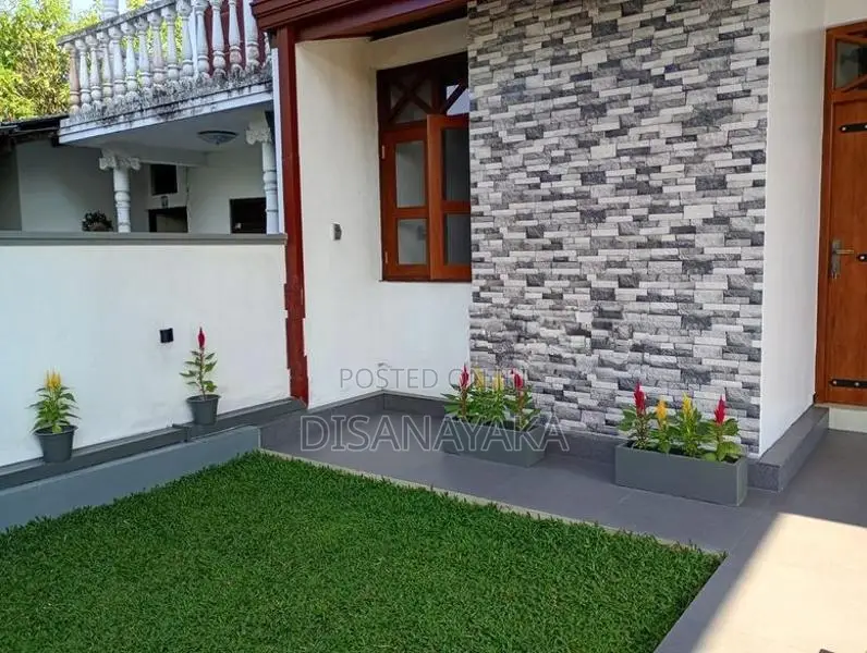 Super Luxury House for Sale in Athurugiriya Ds6853