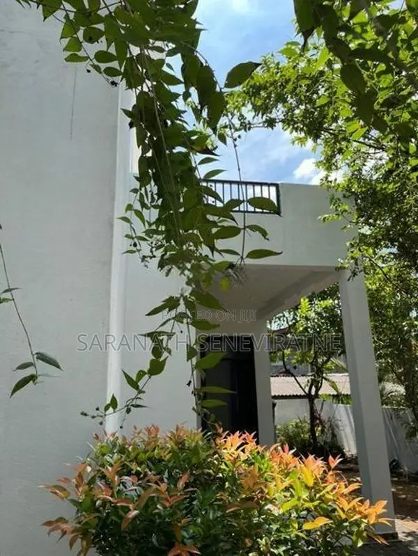 Modern Luxury 2 Storied House From Homagama Kiriwaththuduwa