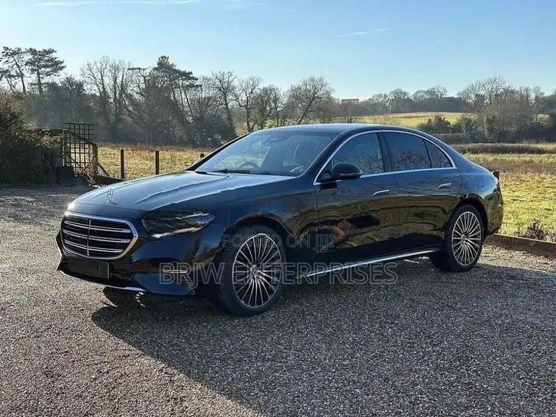 Mercedes Benz E300 E300e plug in 2026