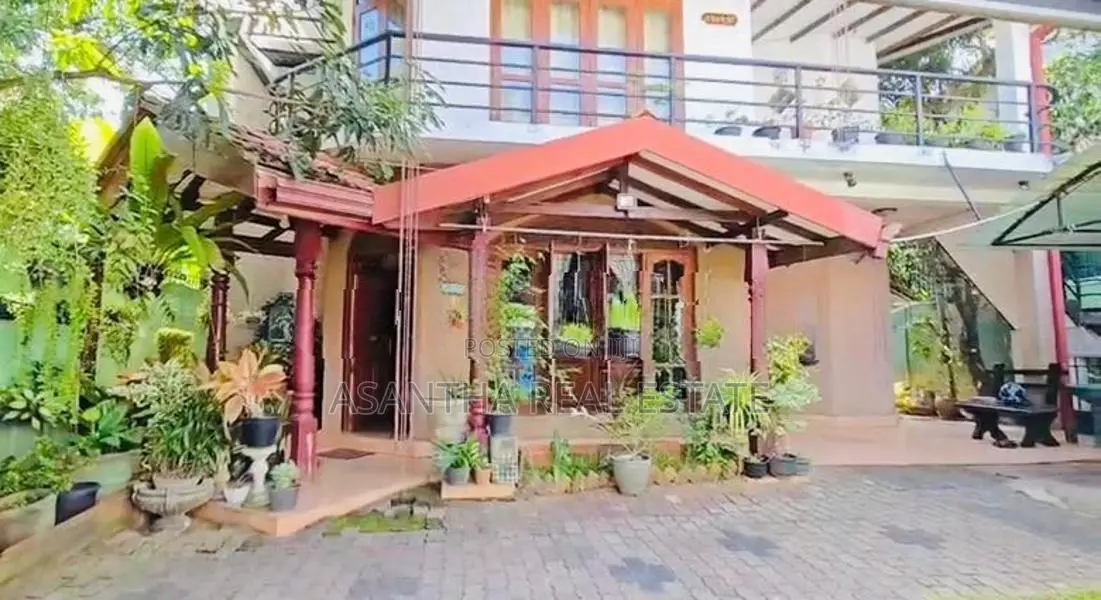 02 Story House With 10 P Sale At Rathmalana