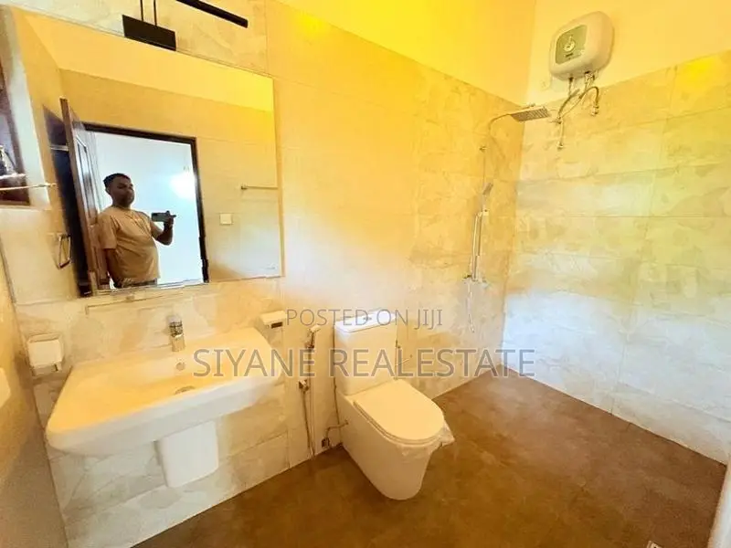 Brand New Luxury House Sale in Battaramulla