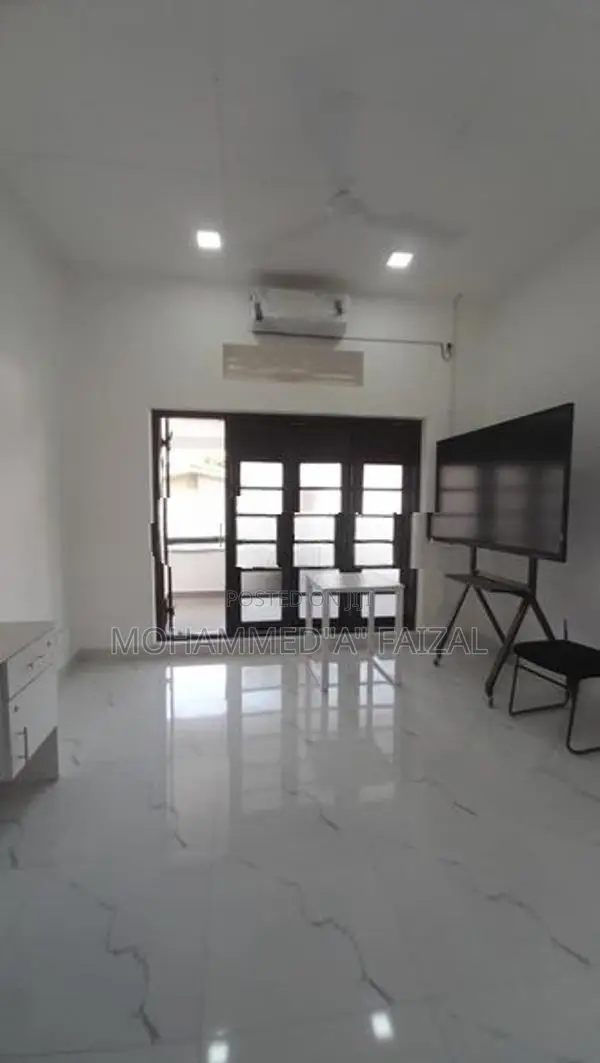 Warehouse For Rent in Jawattha Road Colombo.07