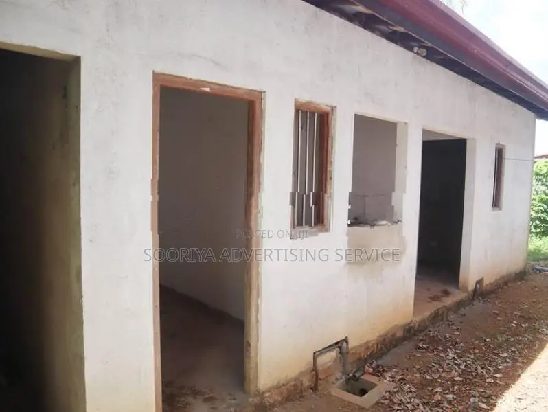 Polgasovita Half-Completed House for Sale