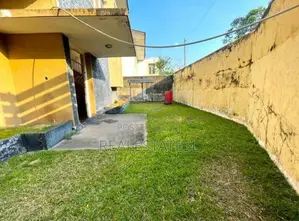 Prime 5,000 Sqft Multipurpose Commercial Building for rent at Colombo 