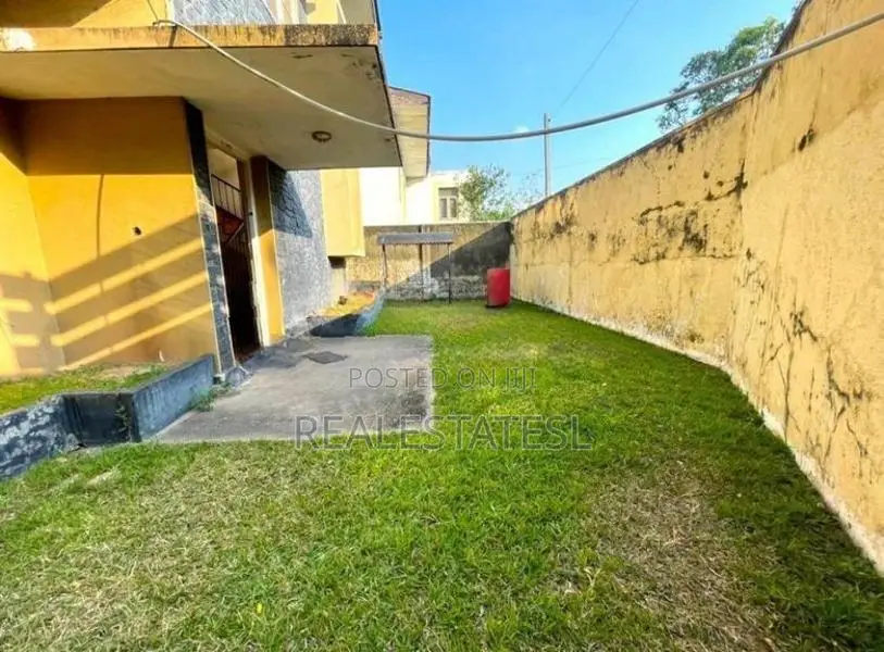 Prime 5,000 Sqft Multipurpose Commercial Building for rent at Colombo 