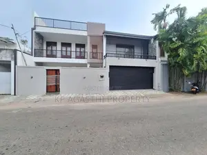 super famaliy house for sale in battaramulla