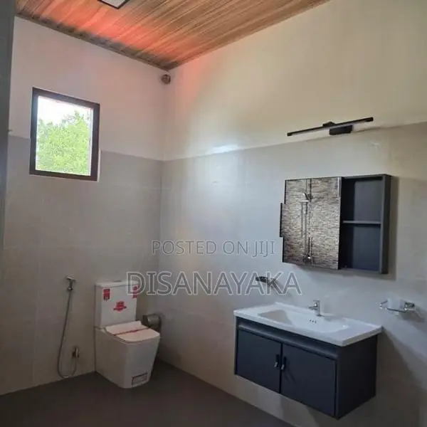 Super Luxury House for Sale in Athurugiriya Ds6853