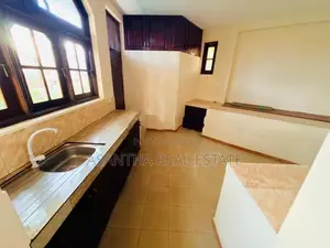 (AFA24) 10 Perch 2-Storey House for Sale – Mount Lavinia, Galle Road