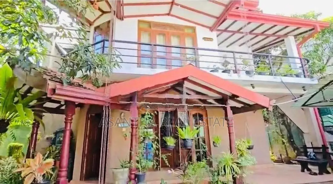 02 Story House With 10 P Sale At Rathmalana