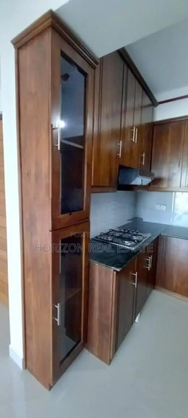 Three Bedroom Furnished Apartment for Rent in Oval View Colombo 8