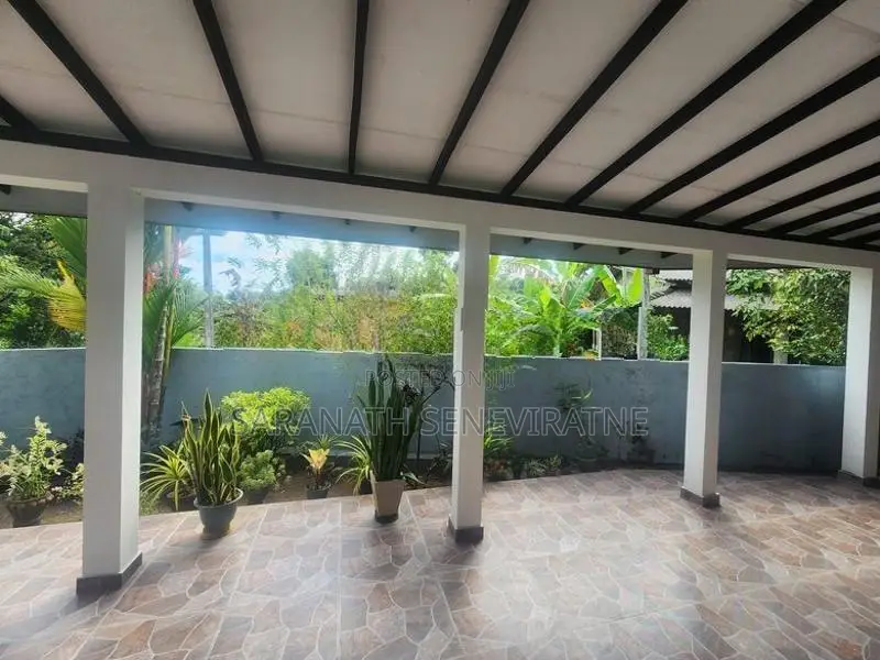 House Sale Homagama හංවැල්ල 219 ප්‍රධාන බස් මාර්ගයට මීටර් 170 ක් දුරින
