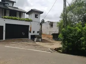 Land for Sale in Madiwela - Thalapathpitiya