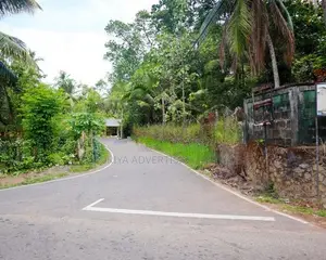 Yakkala Prime Land for Sale